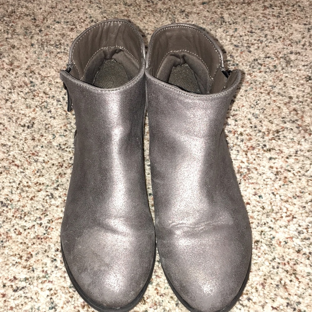 Girls boots